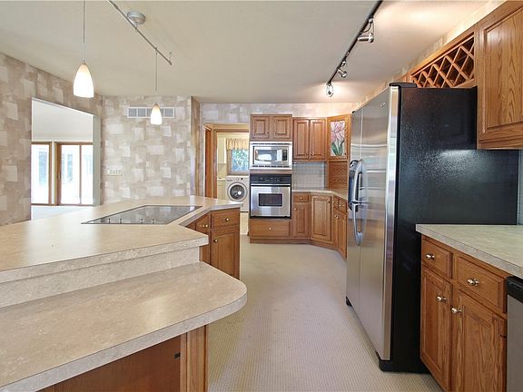 3rd image of 816 58th St