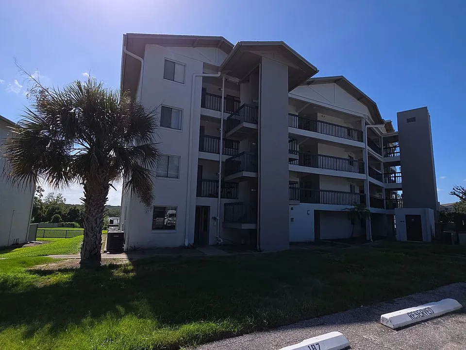 1064 Lotus Pkwy #916