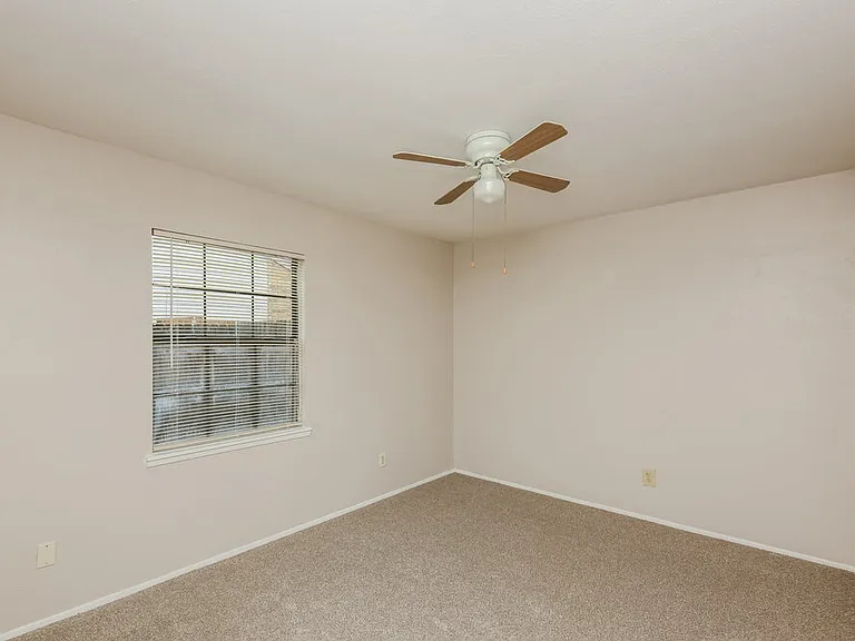 3913 Horizon Pl — Photo 17