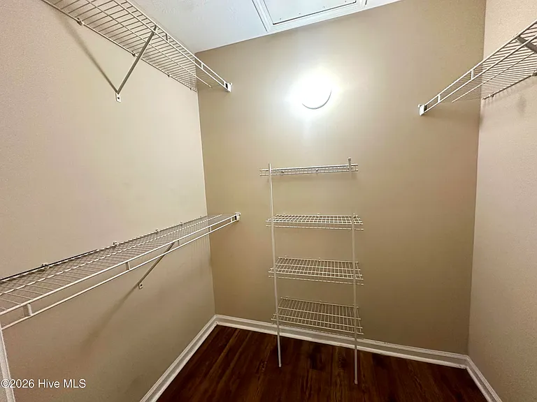 1730 Elizabeth St — Photo 15