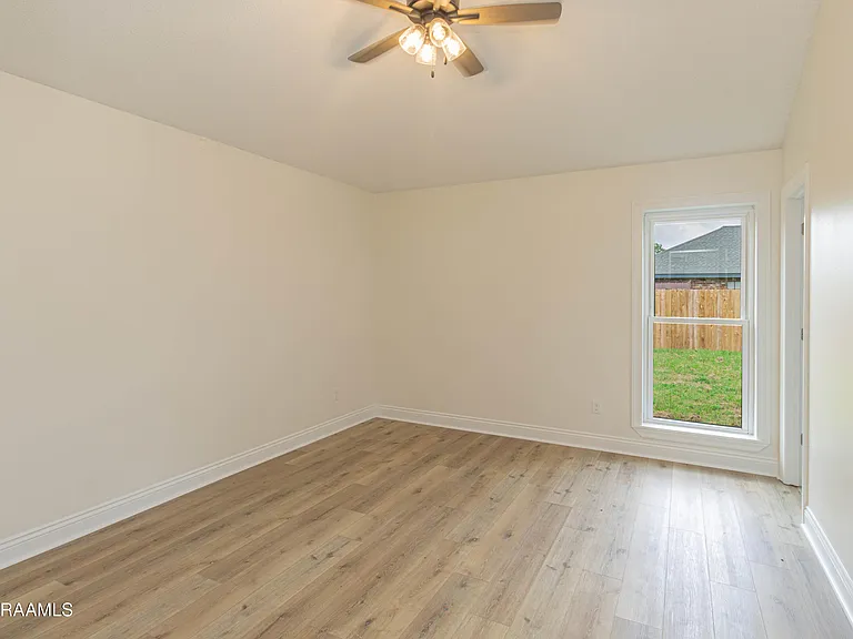 122 Pebble Beach Dr — Photo 15