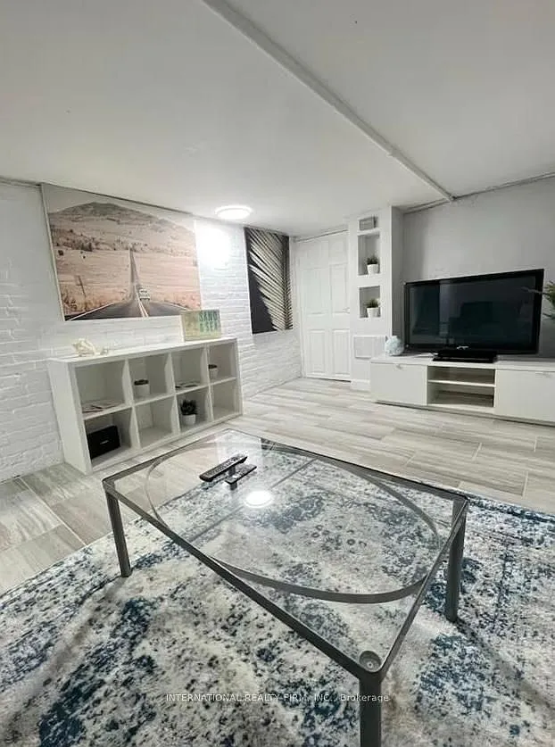 2 bed, $2,200 — Photo 1