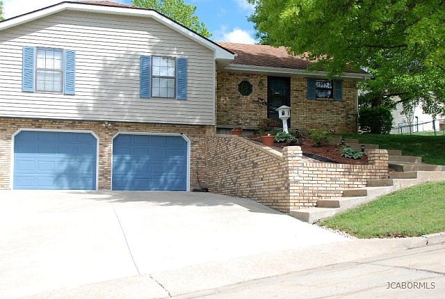 1st image of 736 Joseph Dr