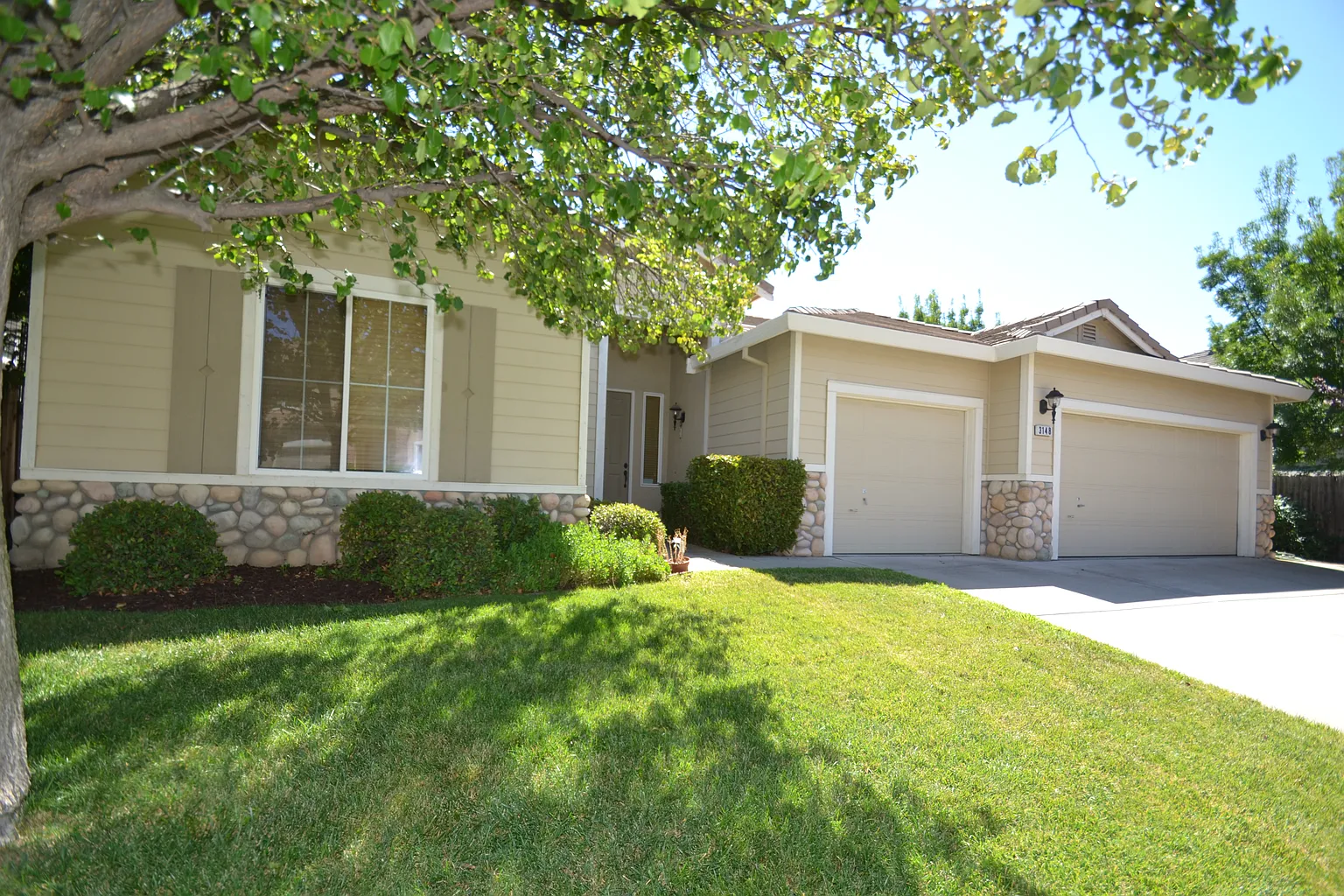 3148 Mount Tamalpais Dr photo 1