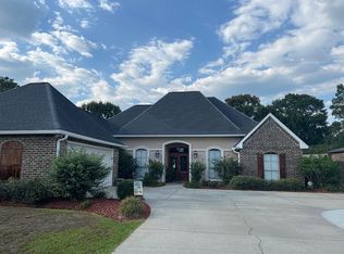 12571 Three Lakes Dr, Walker, LA 70785