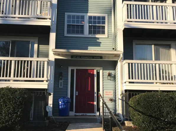 39 Kenwood Dr, Sicklerville, NJ 08081