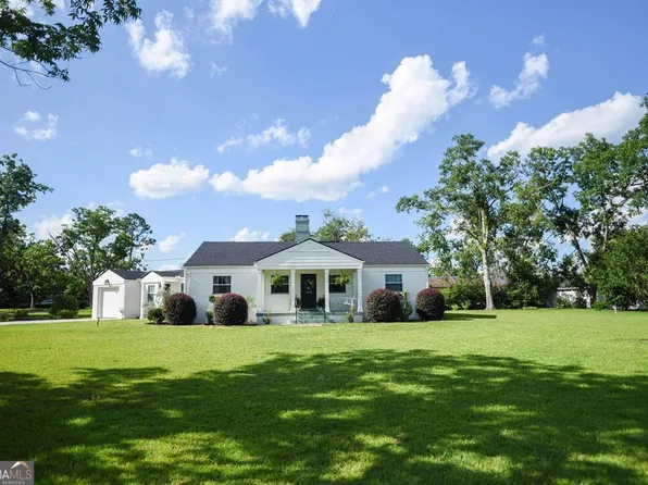 1305 Parkway Dr, Vidalia, GA 30474