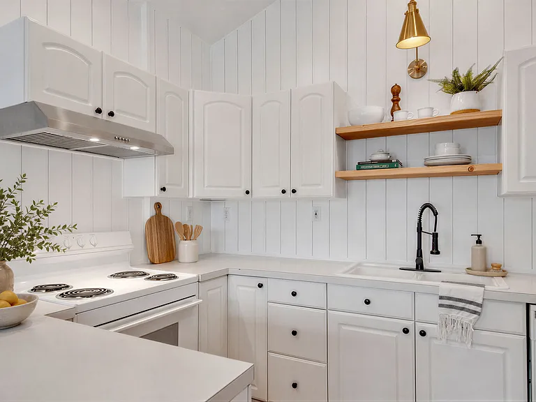 1333 NE Market Dr #B — Photo 4