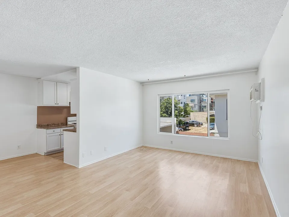 Lillian Way Apartments