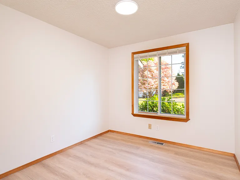12920 SE 157th Pl — Photo 19