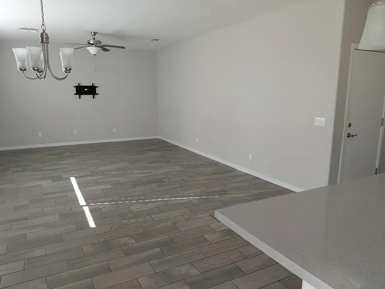 Livingroom alternate angle
