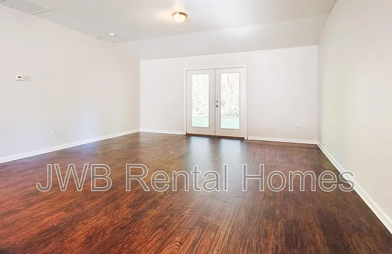 6254 Lamar Dr — Photo 5
