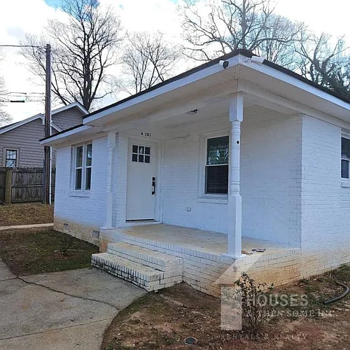511 Hampton Ave Photo 1