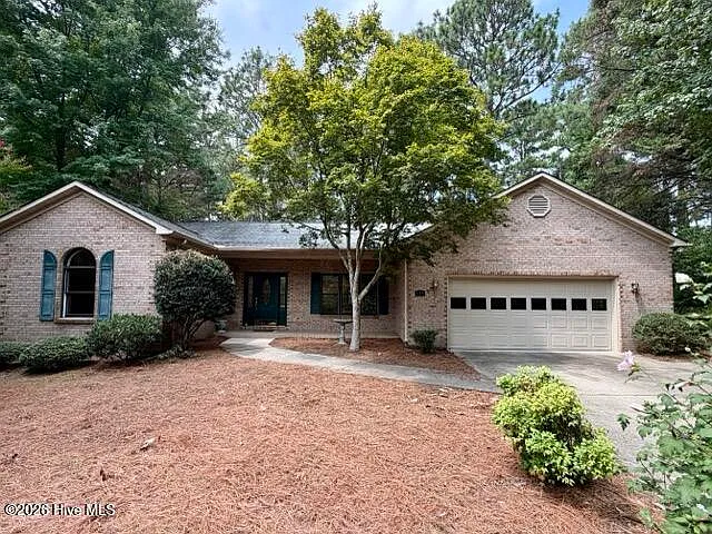 3 bed, 2.5 bath, 2030 sqft, $2,300 — Photo 4