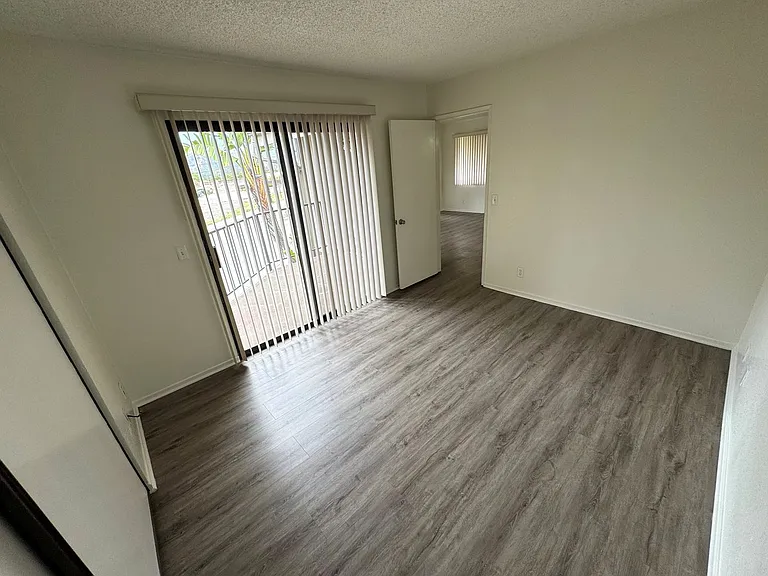 6 Dakota Dr #D — Photo 11