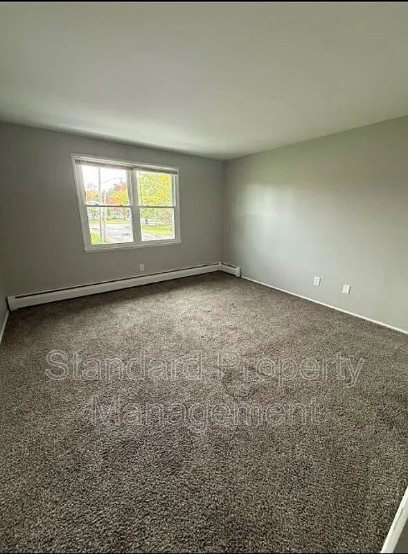 1 bed, 1.0 bath, $1,050 — Photo 2