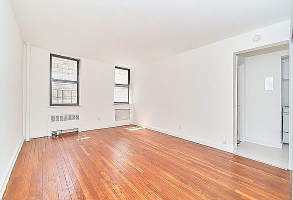 1st image of 402 W 45th St #2C