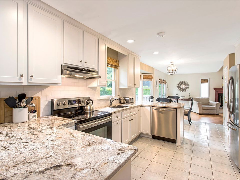 316 Baywood Drive, Baiting Hollow, NY 11933 Zillow