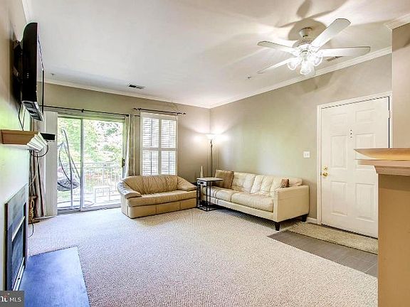 4th image of 3501 Piney Woods Pl #204A
