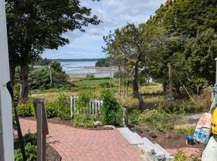 701 Wallston Rd, Tenants Harbor, ME 04860