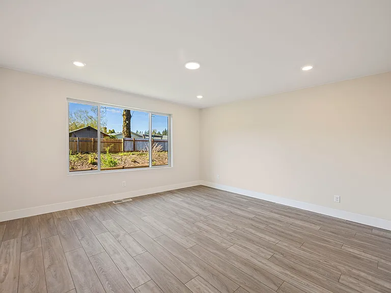 5399 Century Pl NE — Photo 37
