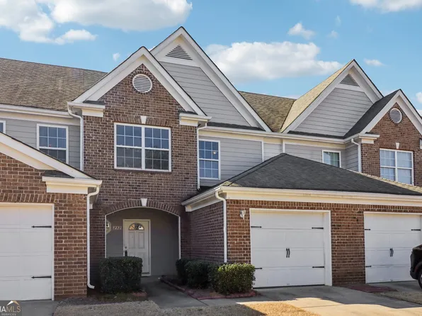232 Village Dr, Loganville, GA 30052