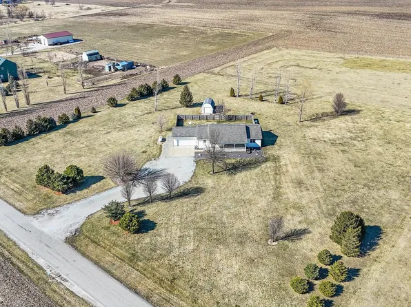 1388 E 2950 North Rd, Mansfield, IL 61854