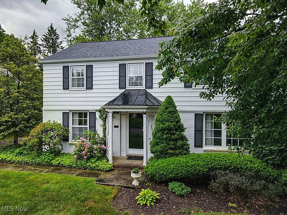 2nd image of 3172 Somerset Dr