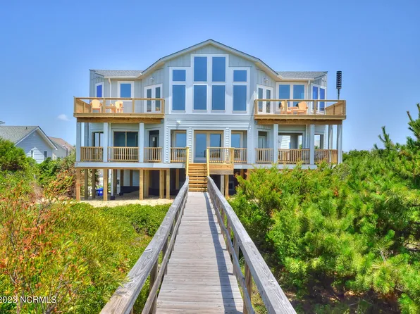 105 Caswell Beach Road, Oak Island, NC 28465