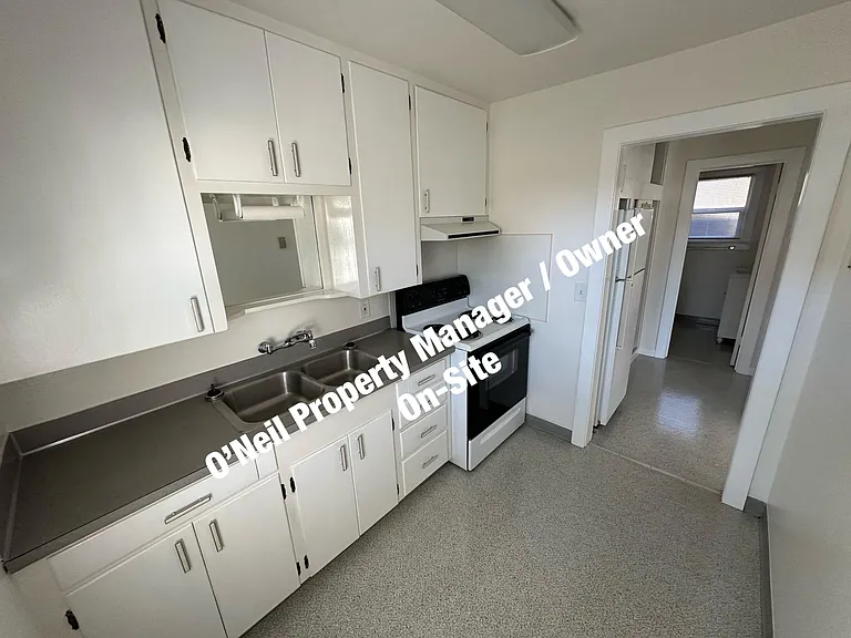 42 Irving Ave #4 — Photo 7