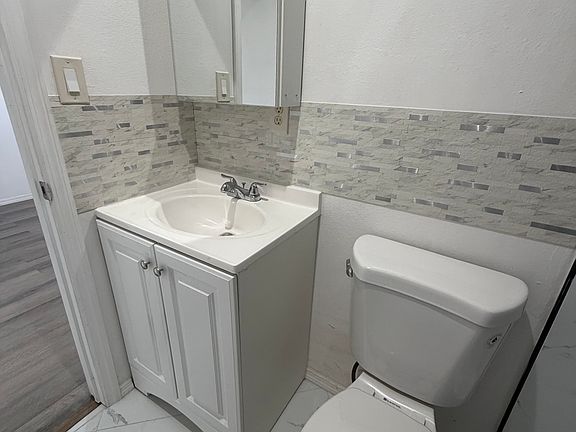 2nd image of 4007 Deleuil Ave #1