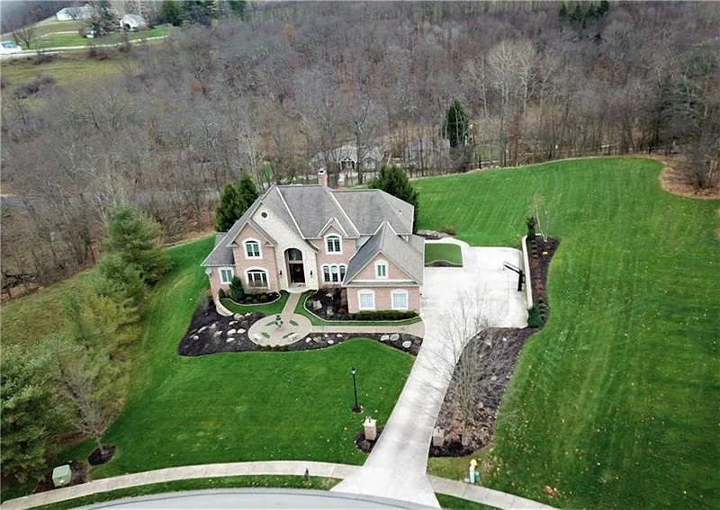 2194 Grandeur Dr photo 1