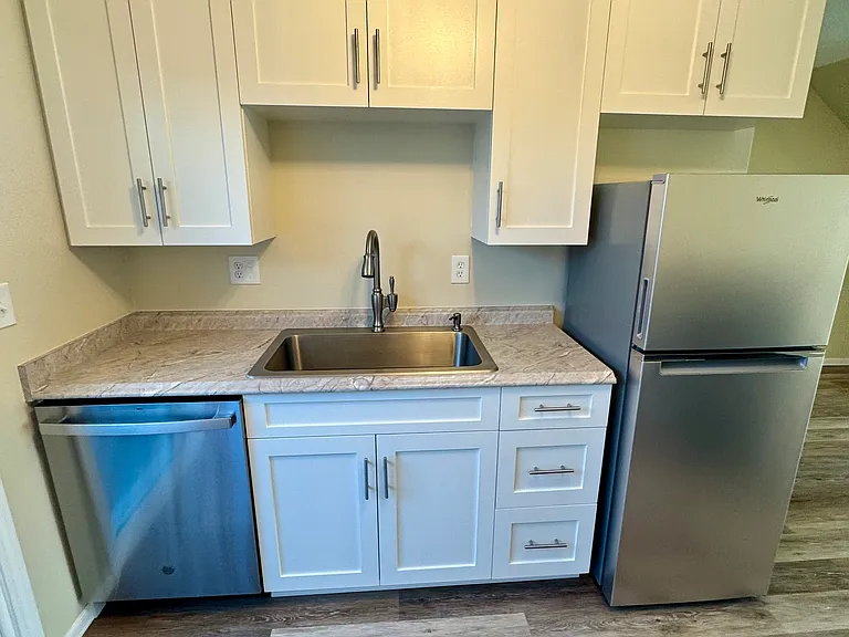 2346 Santa Ana Ave — Photo 12