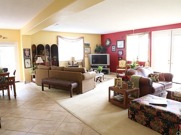 5th image of 1812 Lucy Ln