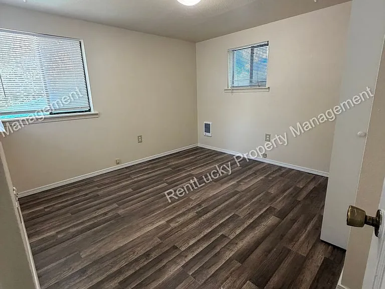 5154 S Augusta St #A — Photo 11
