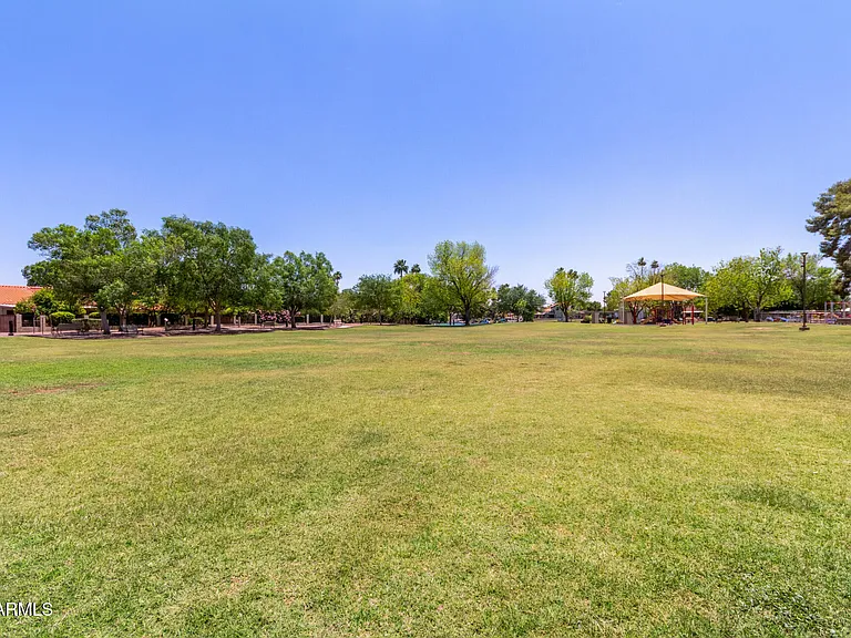 1347 W Lobo Ave — Photo 40