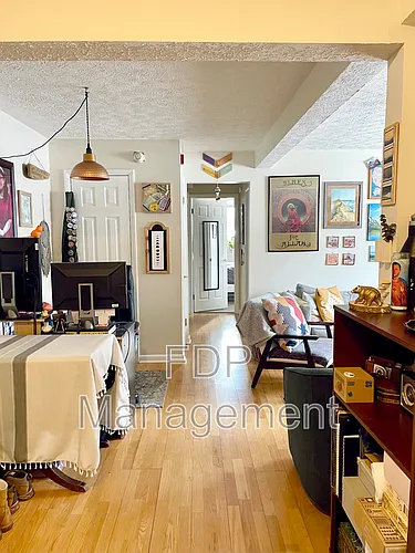 610 East Ave Photo 1
