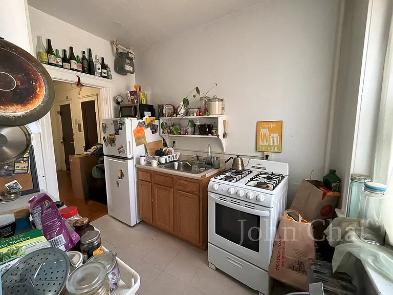 70 Chiswick Rd #15 — Photo 22