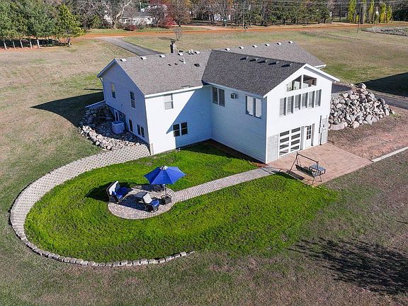 2nd image of 6851 W 195th St