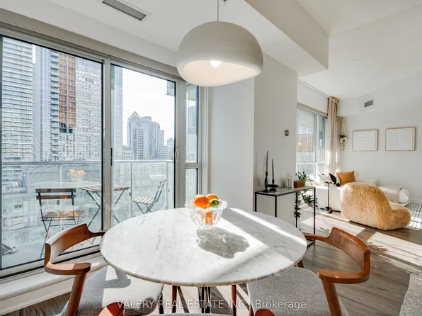 199 Richmond St W, Toronto, ON