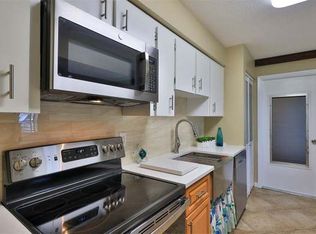 309 Farmbrook Rd #1, Pt Orange, FL 32127