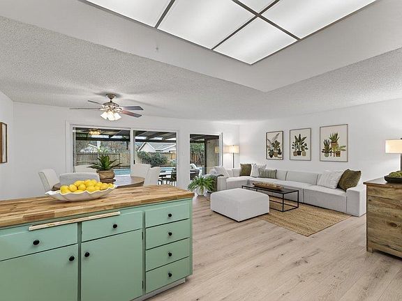 5th image of 296 Omira Dr