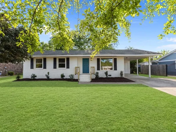 7361 Hyannis Dr, Fayetteville, NC 28304