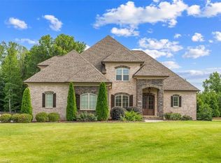 6641 Linville Ridge Dr, Oak Ridge, NC 27310