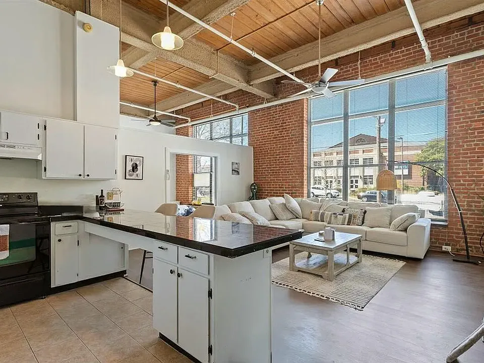 500 N Duke St #53-104-2
