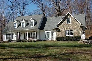 2nd image of 27 Old Post Rd