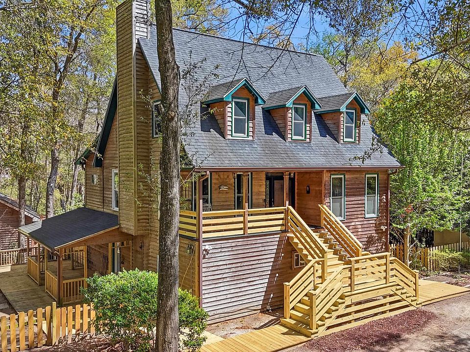 1st image of 34 Clifton Dr.