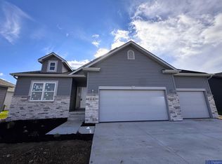 21151 Grand Ave, Elkhorn, NE 68022