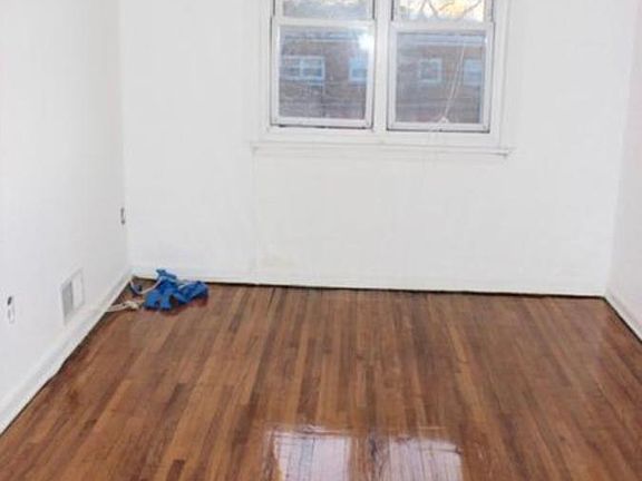 5th image of 186 Kearney Ave