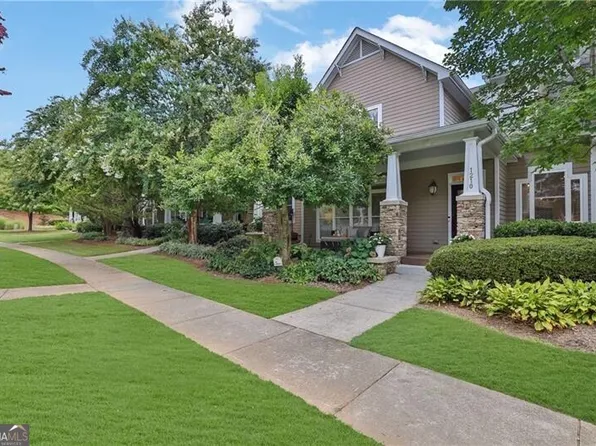 1210 Freedom Ln, Roswell, GA 30075